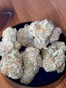 Pineapple Fruz – Creamy Tropical Flavor with Energetic Boost Worldwide Shipping from San Diego